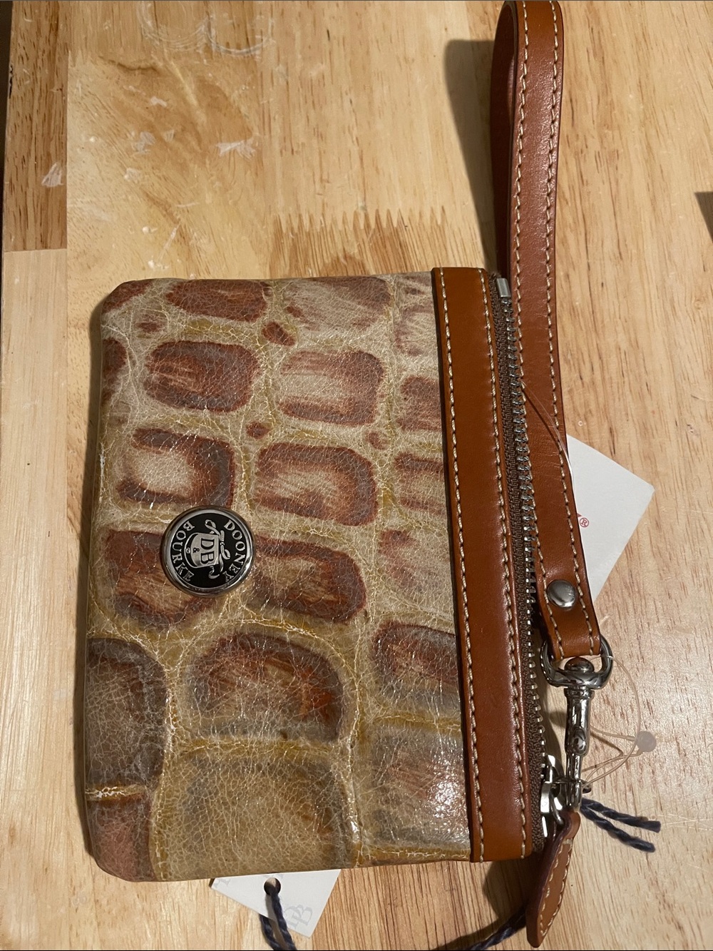 NWT Dooney & Bourke Brown Croc-Embossed Leather Wristlet with Tan Trim